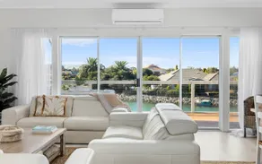 Summer Bay House - Lakefront Escape at Encounter Bay - Image 4