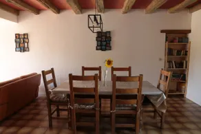 3 bedroom house in a green setting - Image 4