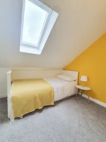 2-Bed, 2 level apartment for 5 | 4 mins to Balloch - Image 3