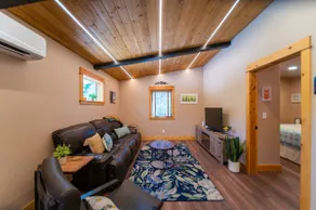 Enjoy Tall Cedar! 2 bdrm. 1 bath - Image 5