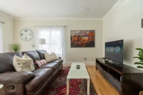 Uptown Oakland Stylish 2BR | Parking + Near Shops & Dining - Image 4