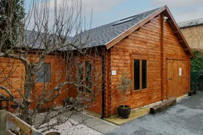 Spacious Cabin Retreat | Private Sauna.Netflix.EV - Image 3