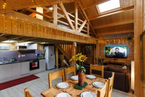 Spacious Cabin Retreat | Private Sauna.Netflix.EV - Image 2