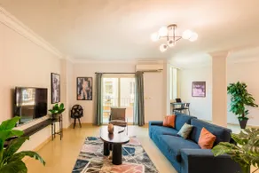 Distinct & Decent 2 BDR Apt Steps From Nightlife and Airport - Image 5