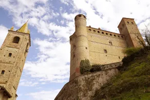 Lovely place with views of the hills and castle - Image 5