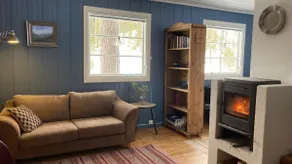 Cozy cabin by the fishing lake - Image 3