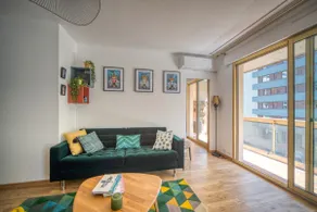 Beautiful contemporary apartment with parking - Image 3