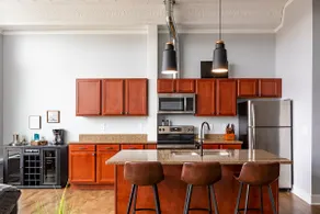 Spacious Downtown Owosso Loft - Image 5