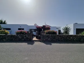 Luksus villa - opvarmet pool og fantastisk udsigt tæt på centrum af Lajares - Image 2
