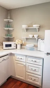 Pet Friendly 1 bedroom upstairs studio apartment - Image 3