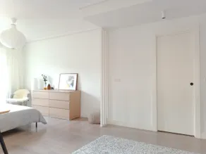 Apartment with a suite, yoga/work area. - Image 4