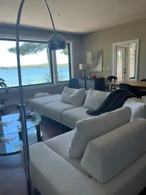 Beautiful lakeside home - Image 3