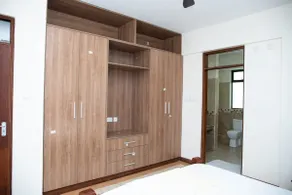 Lovely 3 Bdr Apartment with a pool,lift and gym. - Image 2