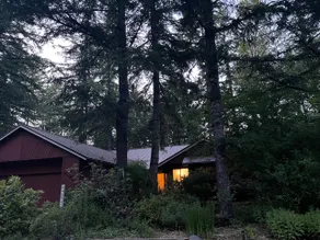 Serene Sandy River Retreat - Image 4