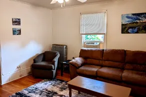 Charming 2 bedroom apartment in Calumet's Historic district! - Image 5