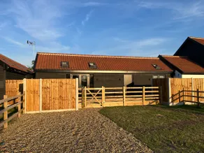 Drift lodge is a renovated cosy cabin with hot tub - Image 3