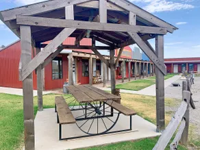Seek & Snore Cabin near Wichita Mountains Cache ~ I Spy Wildlife Fun ~ sleeps 4 - Image 5