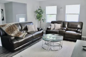 Guest Favorite: Clean, Cozy & Close to All - Image 2