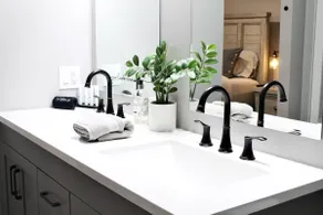 Guest Favorite: Clean, Cozy & Close to All - Image 3