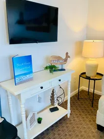 LOVELY CONDO STEPS FROM BEACH NEWLY RENOVATED - Image 3