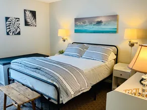 LOVELY CONDO STEPS FROM BEACH NEWLY RENOVATED - Image 4
