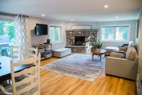 Quiet lakeside retreat with private dock. - Image 2