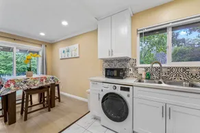 888 Luxury Apartment Home - Image 2