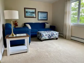 Lovely spacious 2-bedroom upper duplex apartment - Image 3