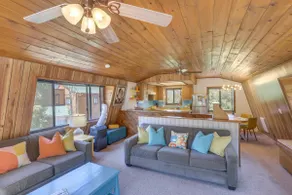 Cute colorful alpine cabin with Hot Tub! - Image 2