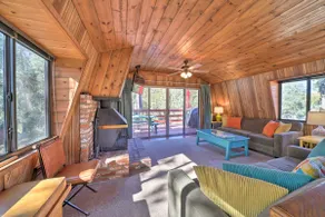 Cute colorful alpine cabin with Hot Tub! - Image 3