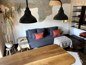Charming Studio Apartment overlooking park - Image 2