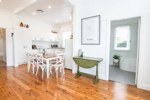 Teloa Cottage-Bungalow with Charm - Image 3