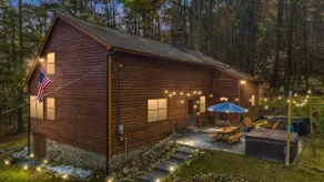 Sleepy Hollow 5BR Cabin - National Park 7 Min, Hot Tub, Fire Pit, Sleeps 12 - Image 2
