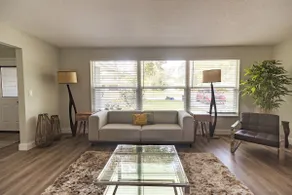 Serene retreat near Daytona Beach. - Image 3