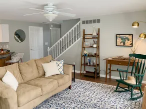 Huron Lakeview Cottage 3 bedroom with beach access - Image 3