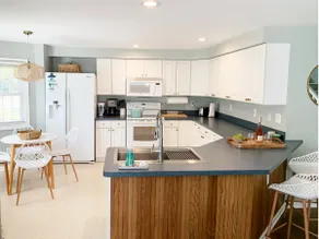 Huron Lakeview Cottage 3 bedroom with beach access - Image 4