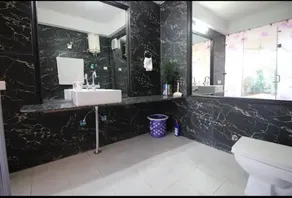 “The suite 22” ultra spacious modern studio - Image 4