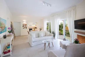 Villa Kallisti - private villa with hot tub, large garden, close to the beach - Image 2