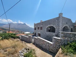 Castle in Oitylo - Image 4
