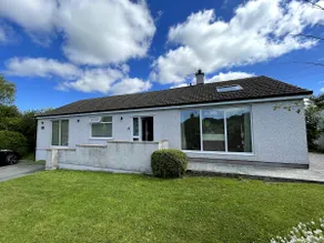 Mossbank, Benllech Spacious bungalow, large garden - Image 4