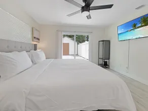 Centric Vacation Home with Tiny House near Beaches - Image 5