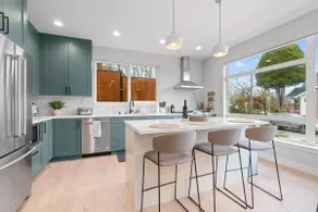 New Seattle Home | Walk to Restaurants | Rooftop - Image 3