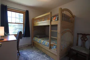 Cheerful 4 BR house six blocks to lakefront - Image 5