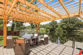 Heated Pool + PlayStation 5 + Lake - Sleeps 9 - Image 4