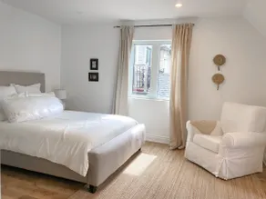 Spacious Detached House close to Downtown and Lake - Image 4