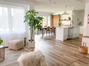 Spacious Detached House close to Downtown and Lake - Image 5