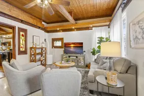 Charming apartment in downtown w/patio (Garden #8) - Image 2