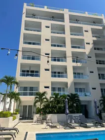 A beautiful apartment with a pool near the beach - Image 3