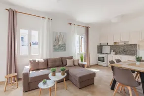 Geo's Lovely Island Apartment - Image 2
