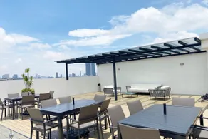 Get inspired from an apartment with a rooftop, pool & gym - Image 5